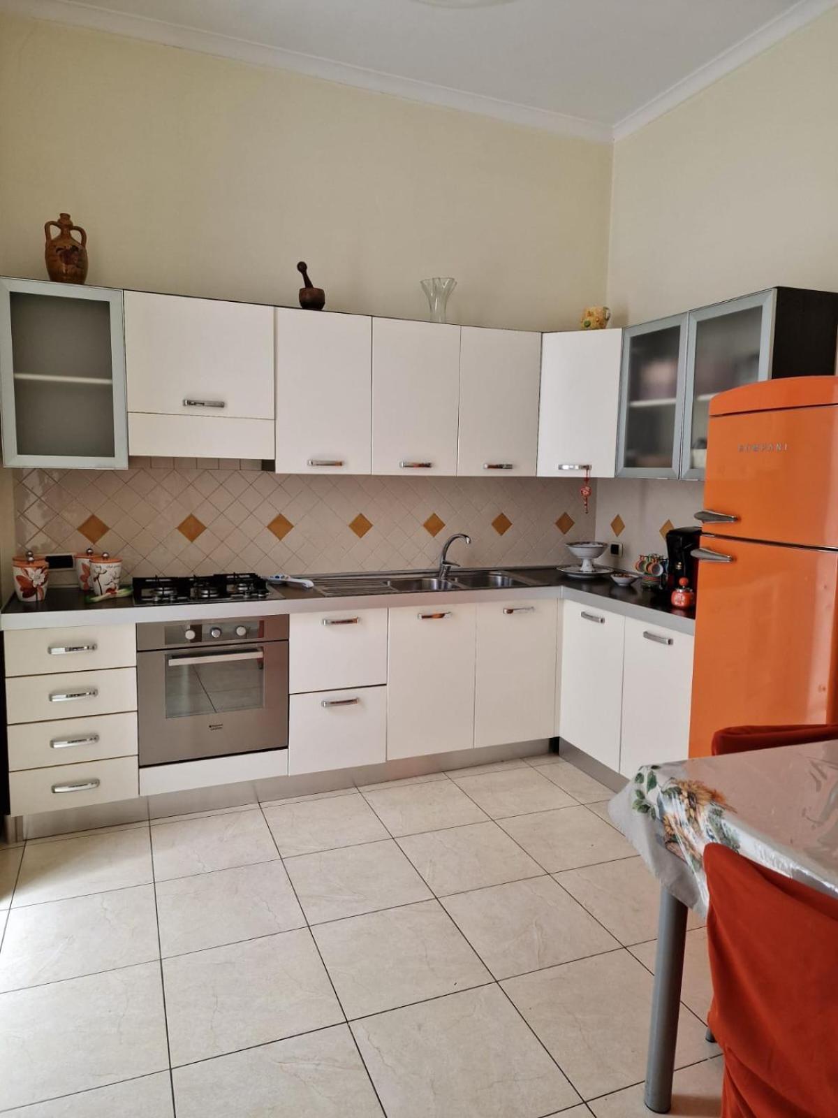 Vomero Inn Napoli Esterno foto