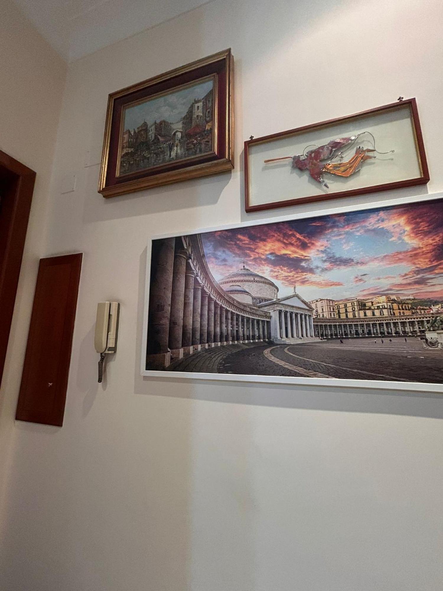 Vomero Inn Napoli Esterno foto