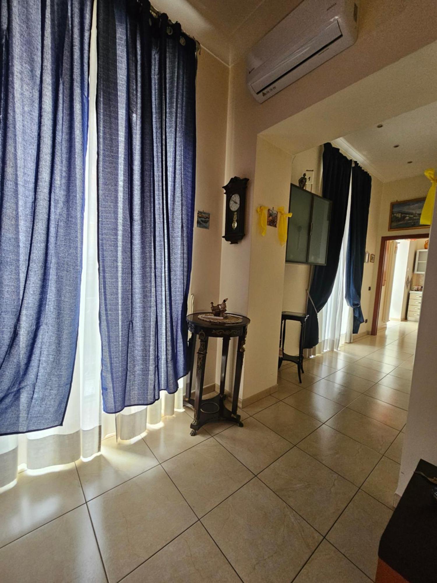 Vomero Inn Napoli Esterno foto