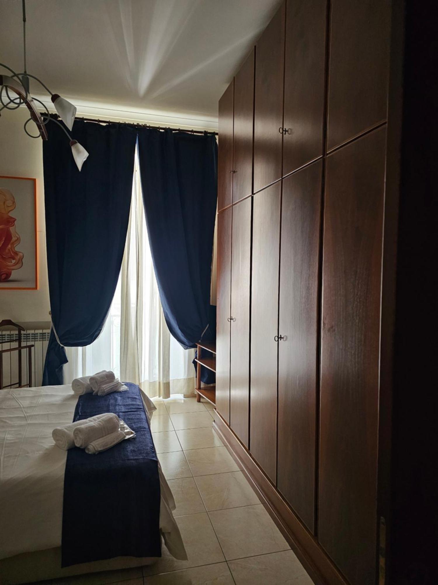 Vomero Inn Napoli Esterno foto